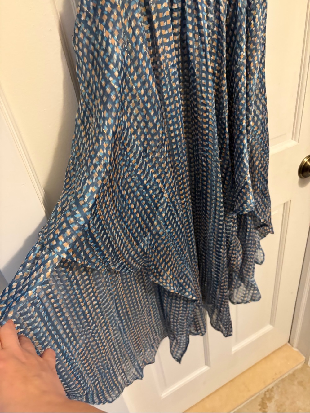 BCBGMaxAzria Blue Patterned High-Low Ruffle Midi Dress - Picture 4 of 4